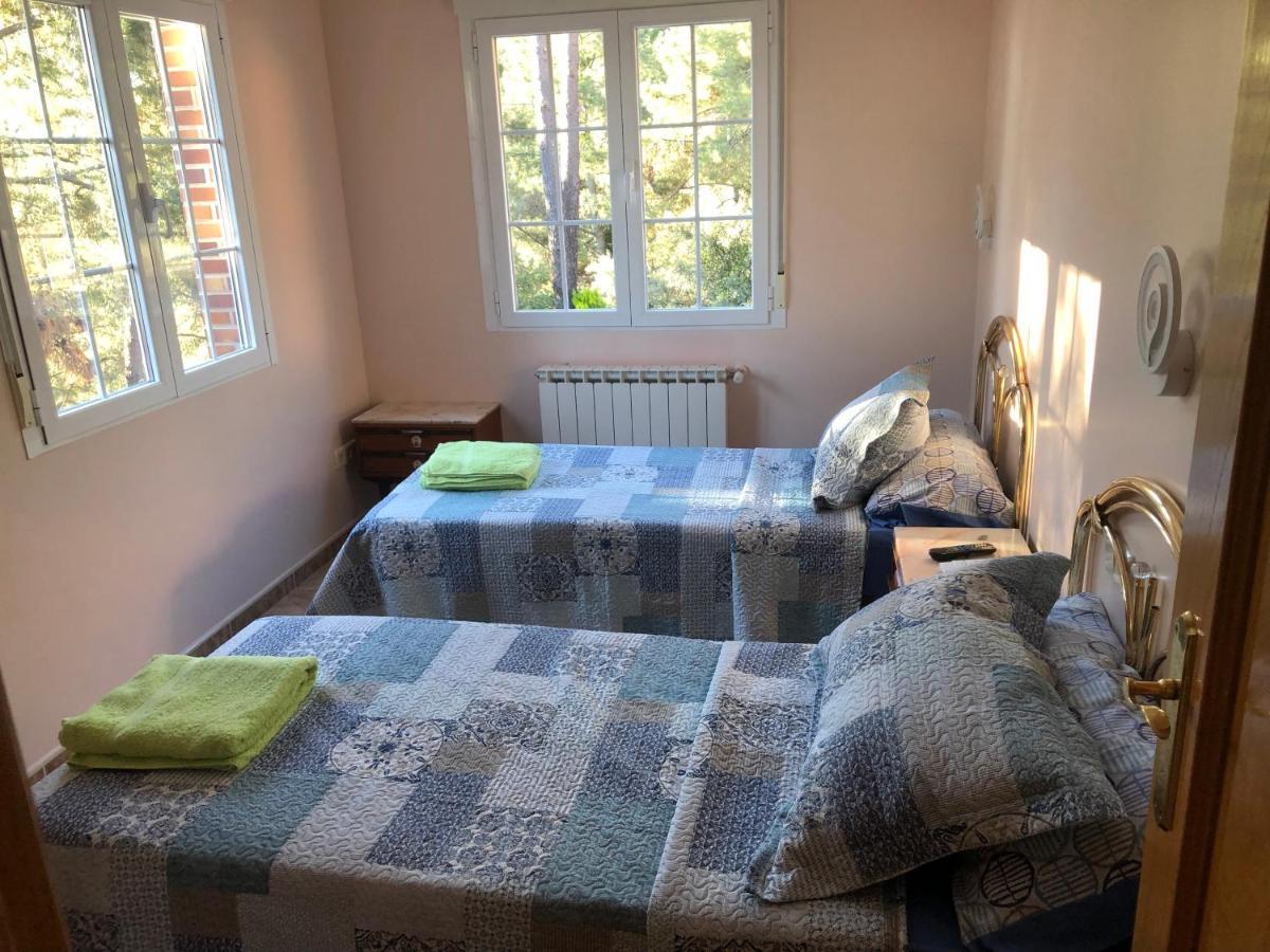 Chalet En El Corazon De La Sierra De Gredos, Pinar De La Atalaya-Tiemblo El Tiemblo Eksteriør billede