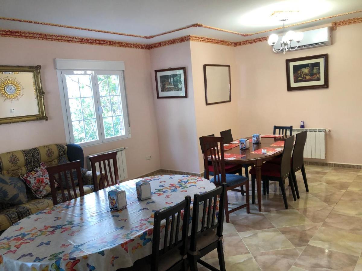 Chalet En El Corazon De La Sierra De Gredos, Pinar De La Atalaya-Tiemblo El Tiemblo Eksteriør billede