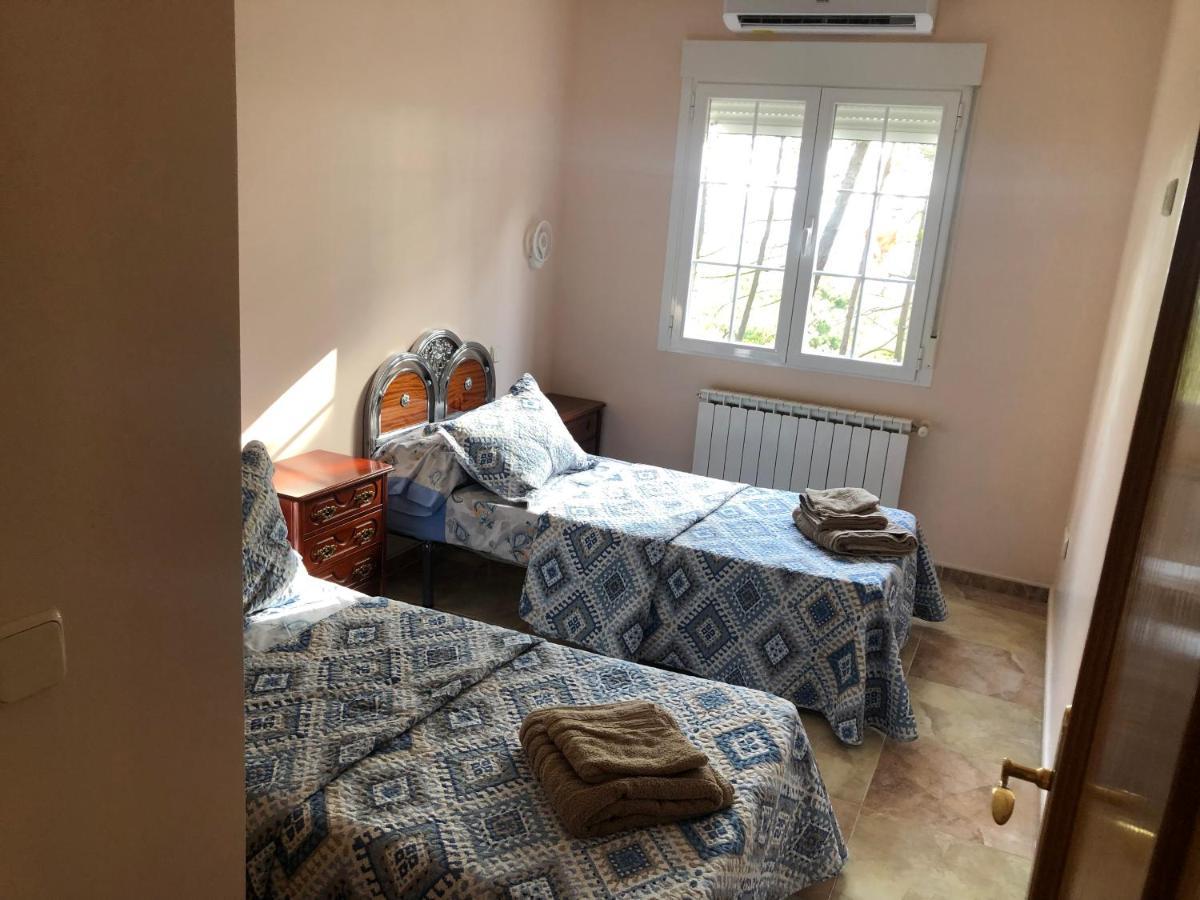 Chalet En El Corazon De La Sierra De Gredos, Pinar De La Atalaya-Tiemblo El Tiemblo Eksteriør billede